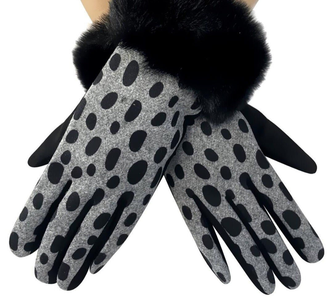 Snoods, Hats & Gloves